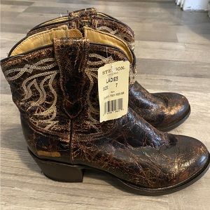 NWT Stetson Booties